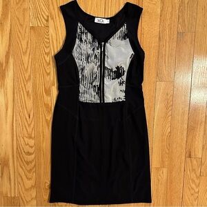 DECA Paris Black White Sleeveless Mini Dress Sleek Stretchy Half Zip Sz 6